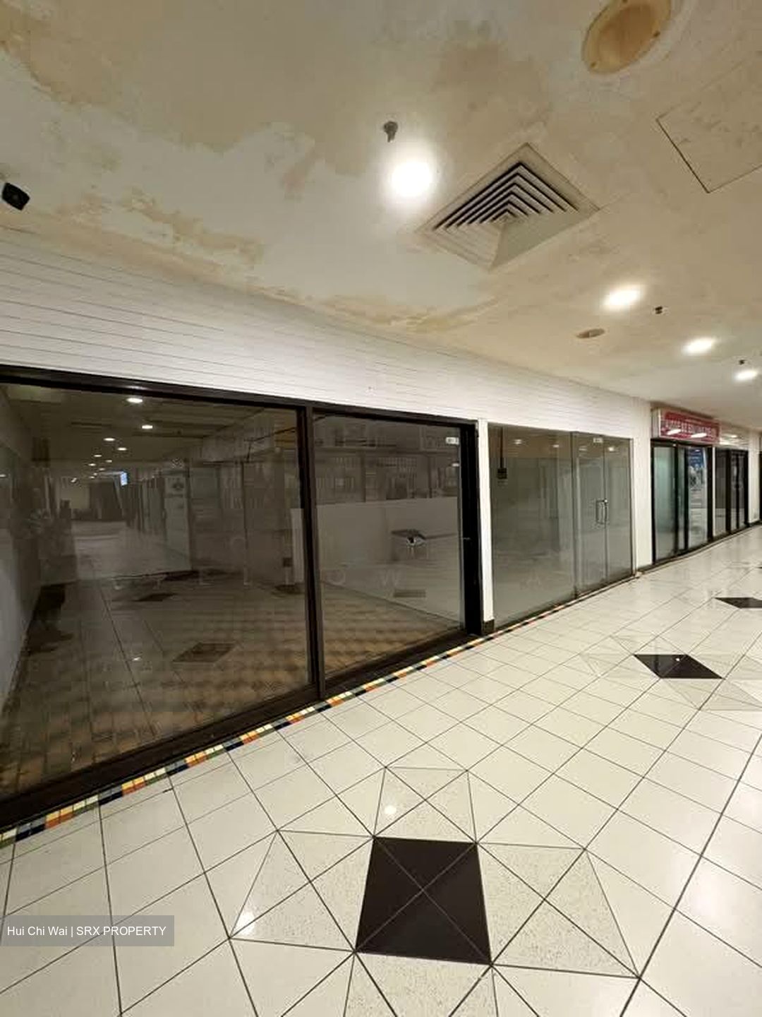 Parklane Shopping Mall (D7), Retail #552624061